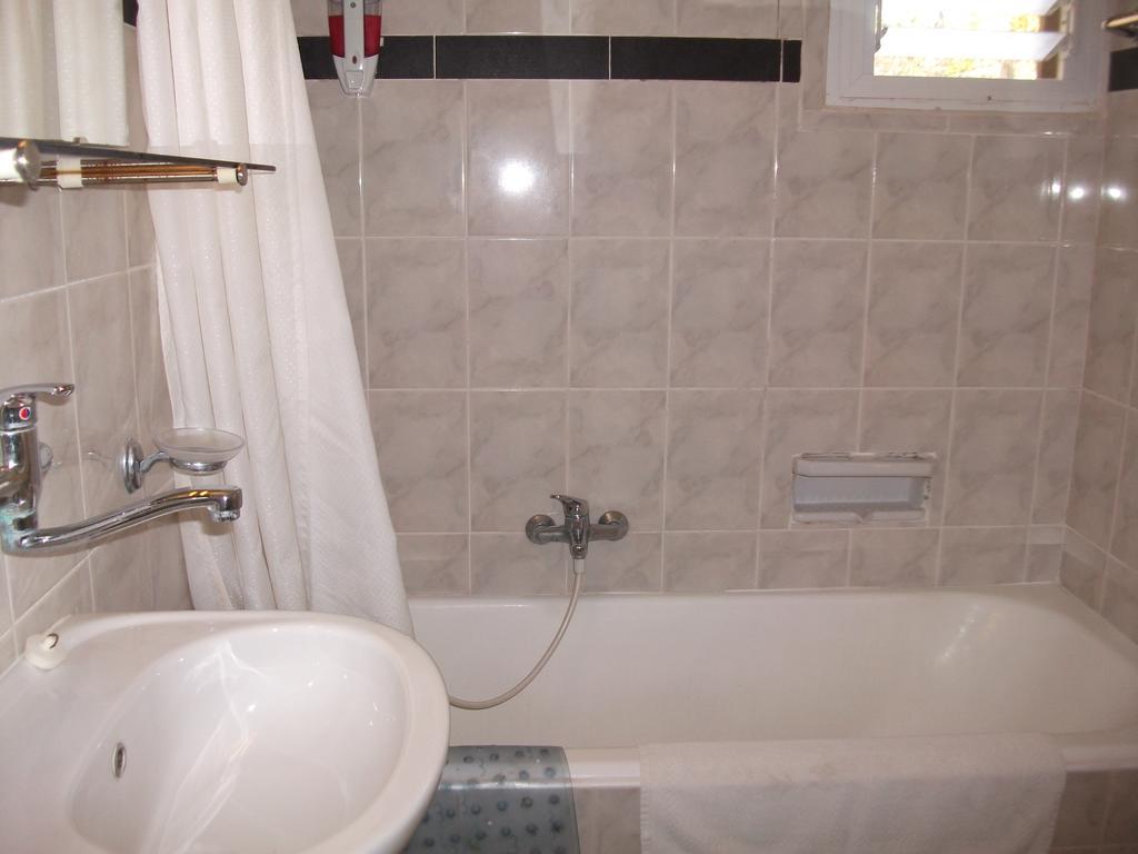 Safed Inn Luaran gambar
