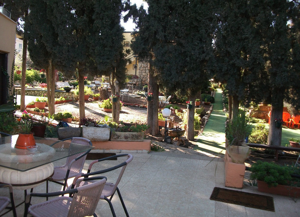 Safed Inn Luaran gambar