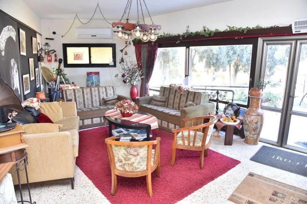 Safed Inn Luaran gambar